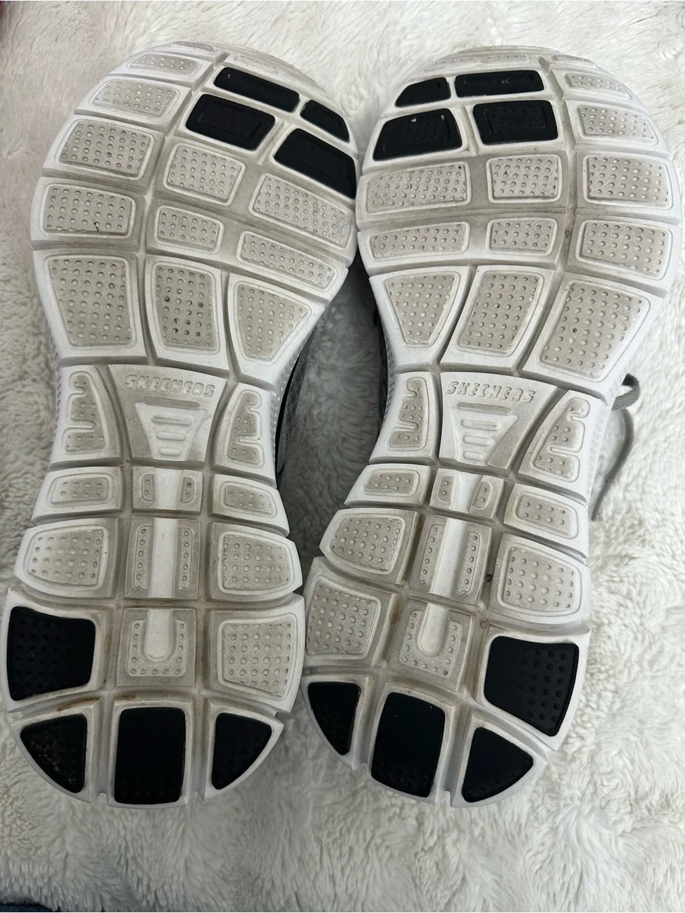 Skechers Men's Gray Athletic Sneakers with Yellow Interior